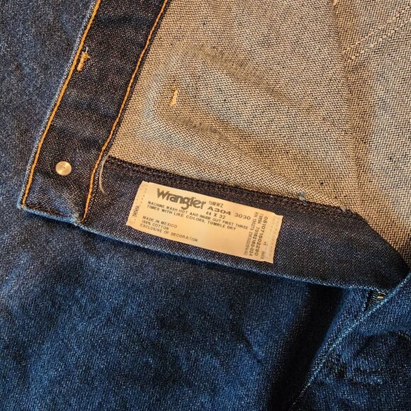 Men''s Wrangler Big and Tall 44 x 32 - Picture 2 of 6